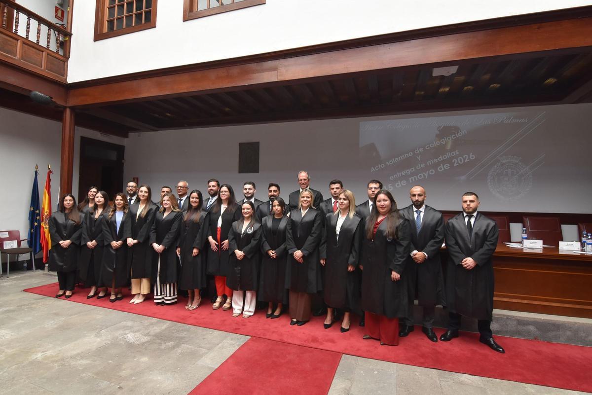 El Ilustre Colegio de Abogados de Las Palmas celebra la jura de nuevos letrados y homenajea a sus colegiados con 25 y 50 años de trayectoria