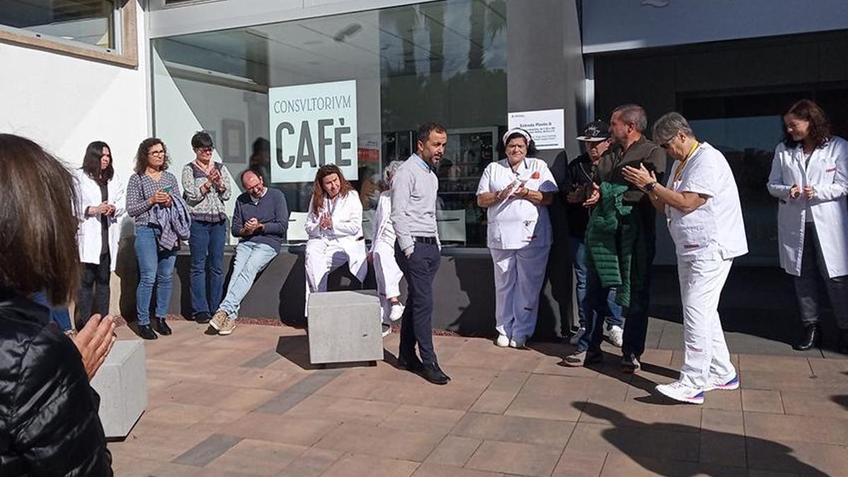 Una de les concentracions de professionals de l'hospital de Palamós per donar suport a El Hayek.