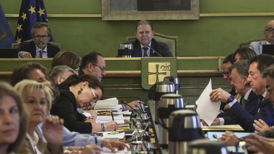 La Policía Local de Oviedo prevé generar una factura de al menos 945.000 euros en horas extras desde mayo hasta final de año