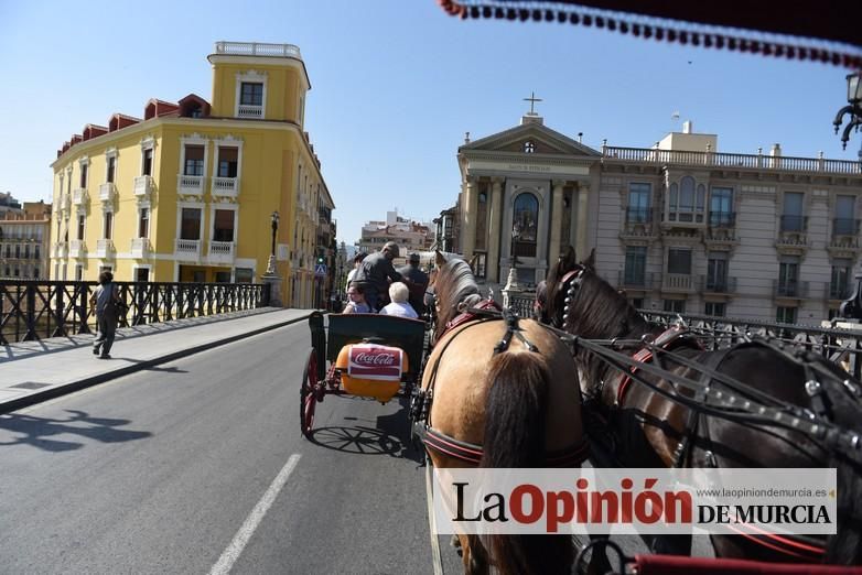 Ruta a caballo desde la ciudad al corazón de la hu