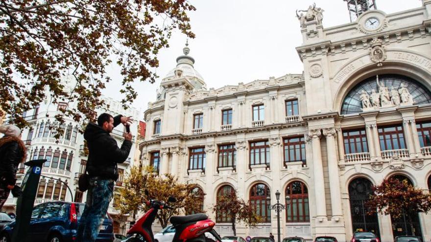 Un Museo Fallero en Correos supera en superficie y accesibilidad al actual