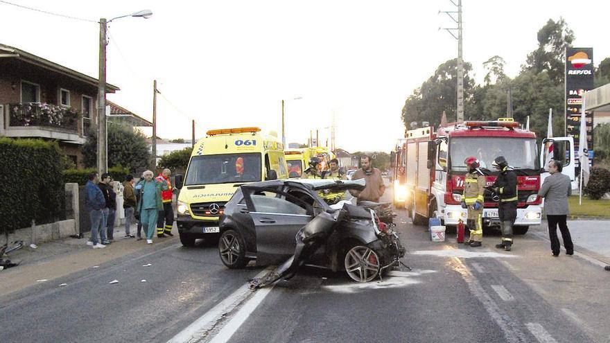 Estado en el que quedó el vehículo accidentado en la PO-340 en Gondomar el pasado septiembre.