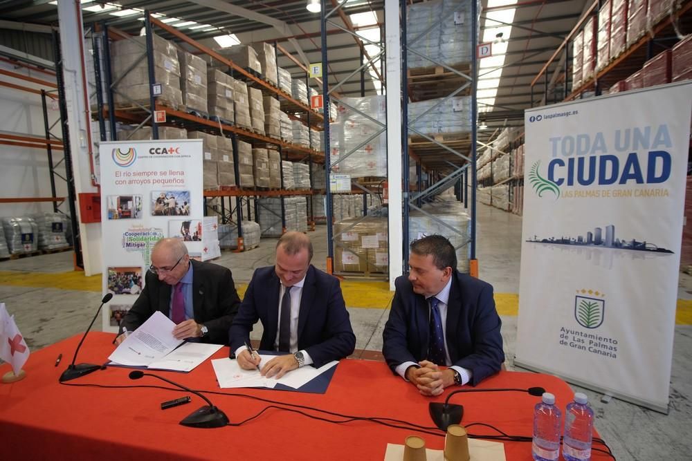 Firma del convenio de traslado del Centro Logístico de Cruz Roja