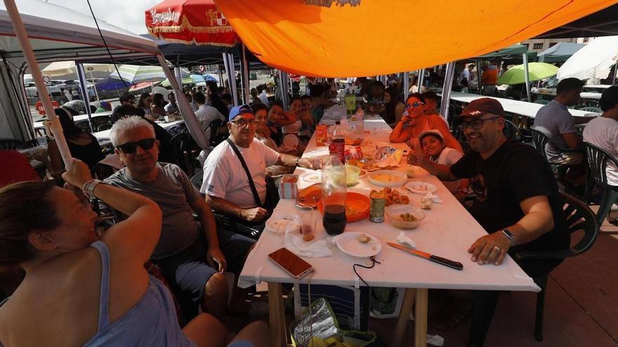 Este es el punto de vista de la hosteleros avilesinos sobre la polémica con la Comida en la Calle