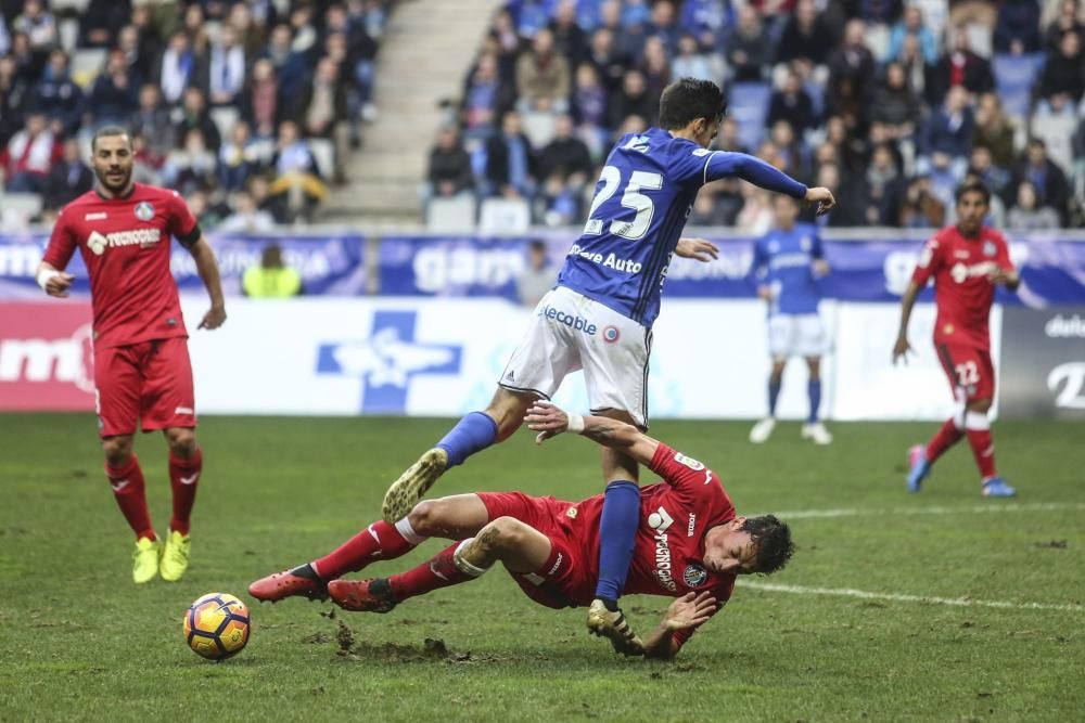 El partido entre el Real Oviedo y el Getafe, en imágenes