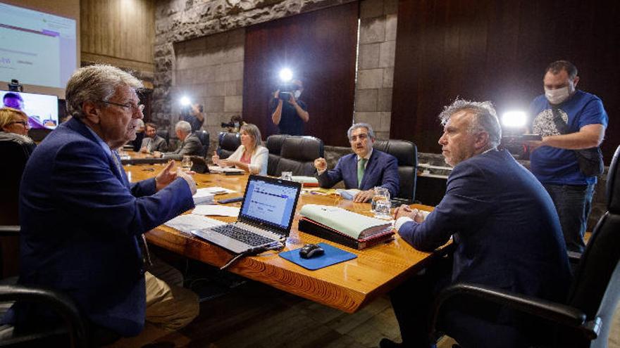 Reunión del Consejo de Gobierno, ayer en Santa Cruz.