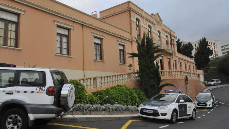 Dos detenidos por robar de doce viviendas de Tenerife joyas y dinero