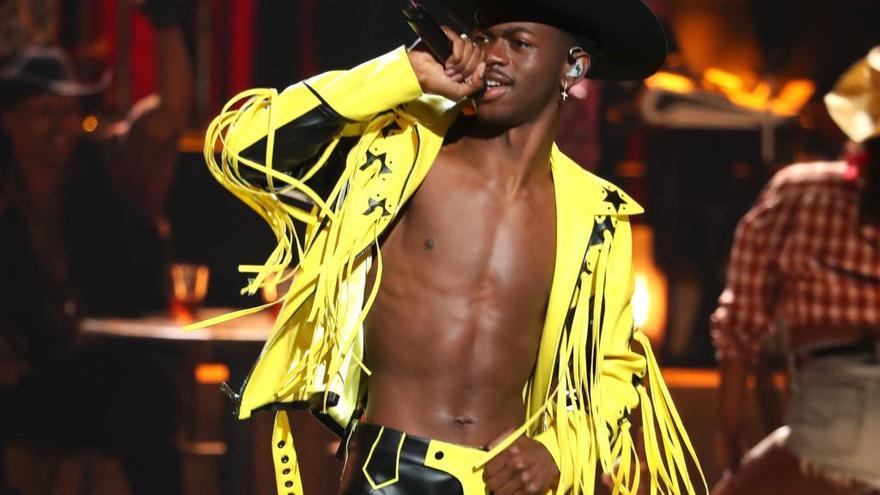 Rapero, negro, gay y vaquero: así es el último fenómeno musical de EEUU, Lil Nas X.