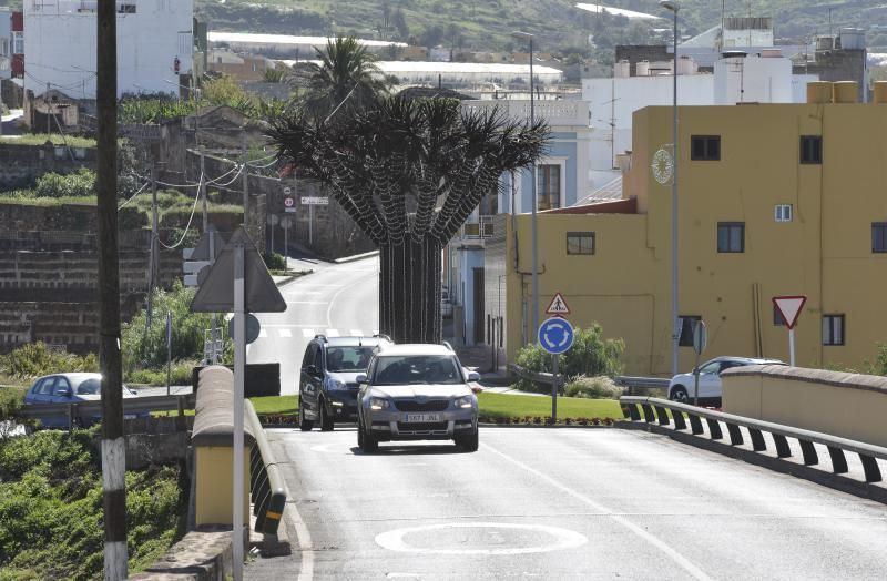 22/12/2018 GÁLDAR. Carretera de Gáldar a San Isidro, Puente los tres ojos. FOTO: J. PÉREZ CURBELO  | 22/12/2018 | Fotógrafo: José Pérez Curbelo