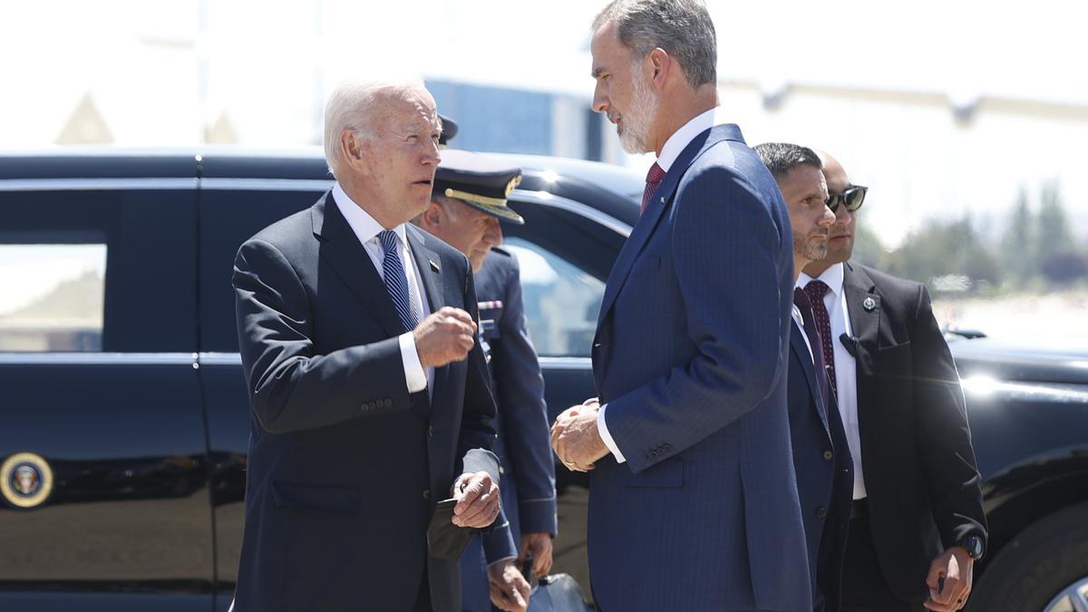 Joe Biden recibido por el rey Felipe VI para asistir a la Cumbre de la OTAN.