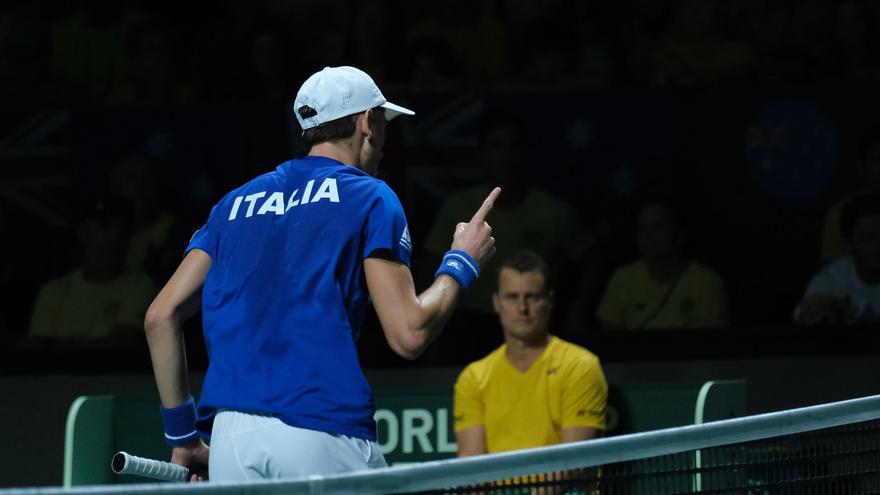 Arnaldi pone en ventaja a Italia en la final de la Davis