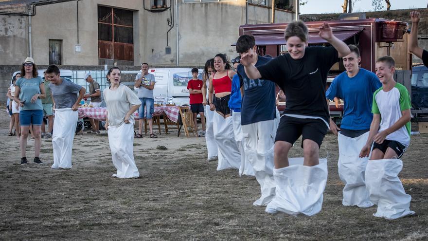 Capmany, una festa rural per al gaudi dels més joves del poble