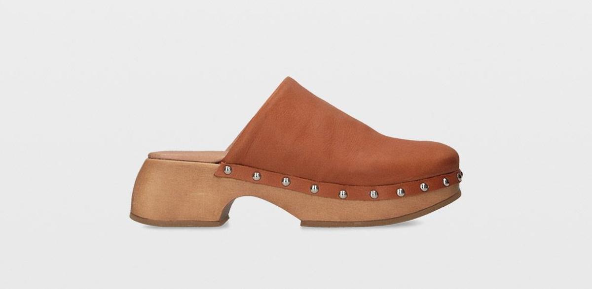 Zuecos color camel de Ulanka