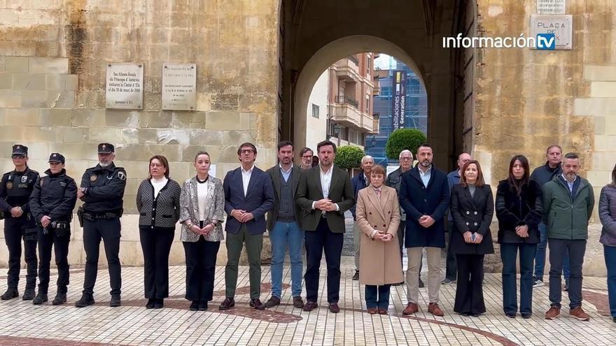 Instituciones de la provincia guardan un minuto de silencio en recuerdo a las víctimas del terrorismo