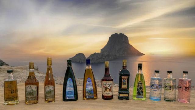 Las bebidas de Familia Marí Mayans tienen sello 100% ibicenco. | IRIS SOLANA / IMAM COMUNICACIÓN