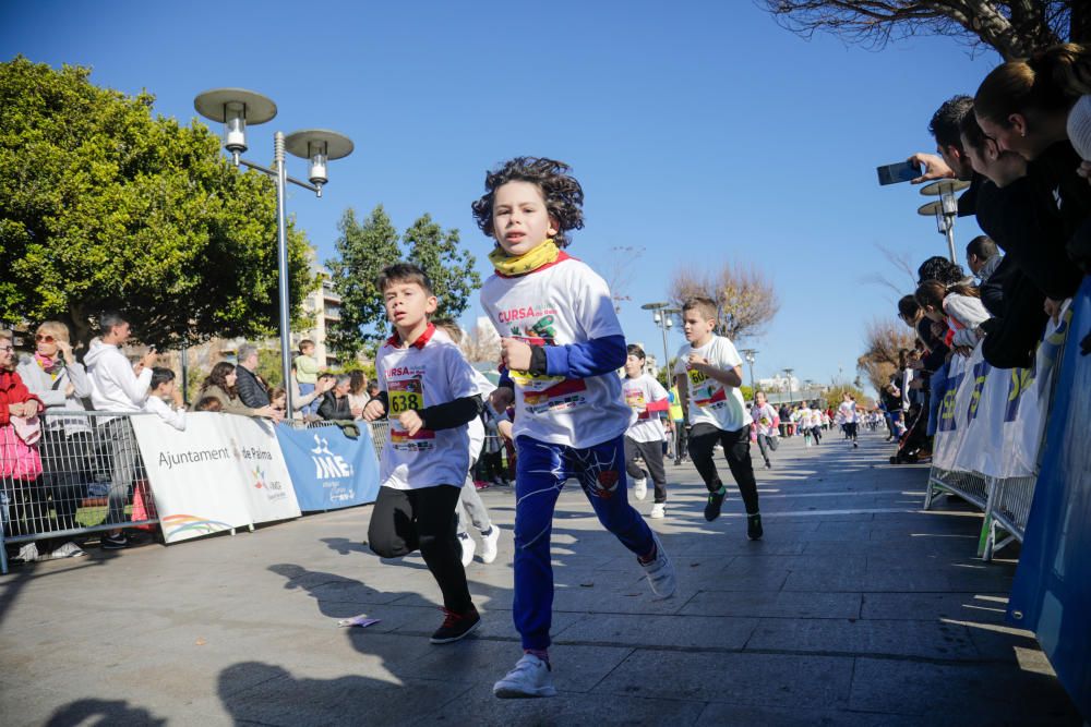 Mil niños y niñas participan en la carrera infantil de Reyes en Palma