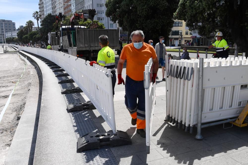 A Coruña comienza el vallado de las playas