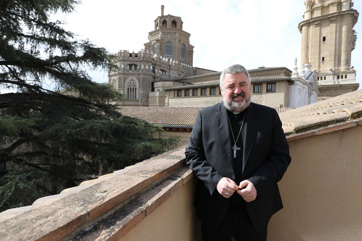 El arzobispo de Zaragoza, Carlos Escribano.
