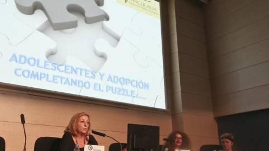 Psicólogos aconsejan abordar en la infancia la adopción para evitar conflictos en la adolescencia