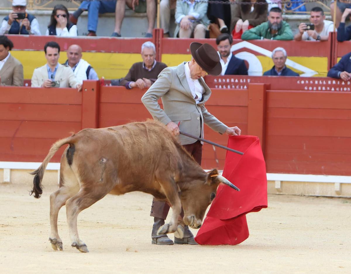 Toreo al natural del maestro Juan Antonio Esplá a la cuarta vaca del tentadero
