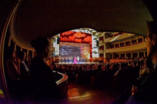 Sueño de una Noche de Animas en el Teatro Perez ...