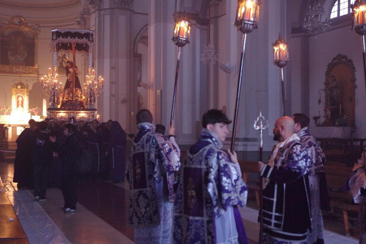 Procesión de Jesús Nazareno de la Llaga en el Hombro, en imágenes