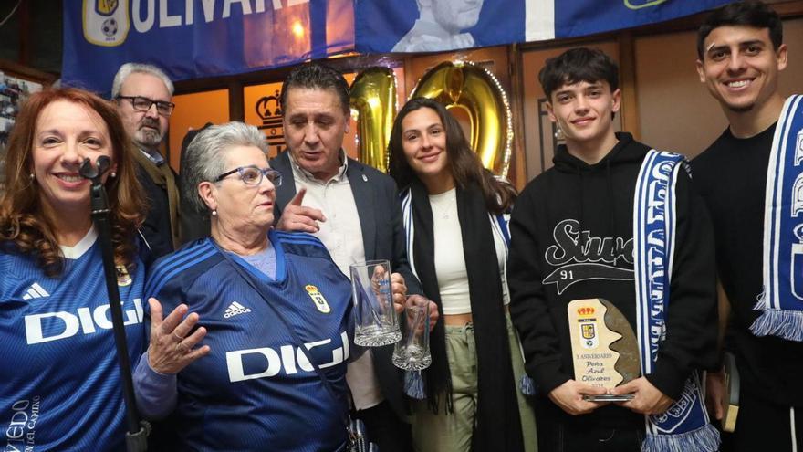 Diez años de intenso oviedismo: la Peña Azul Olivares celebra su décimo aniversario