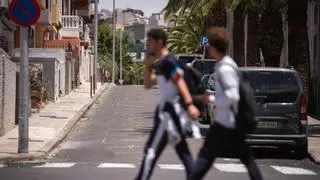 Santa Cruz de Tenerife pone remedio a los baches de 16 calles del Suroeste