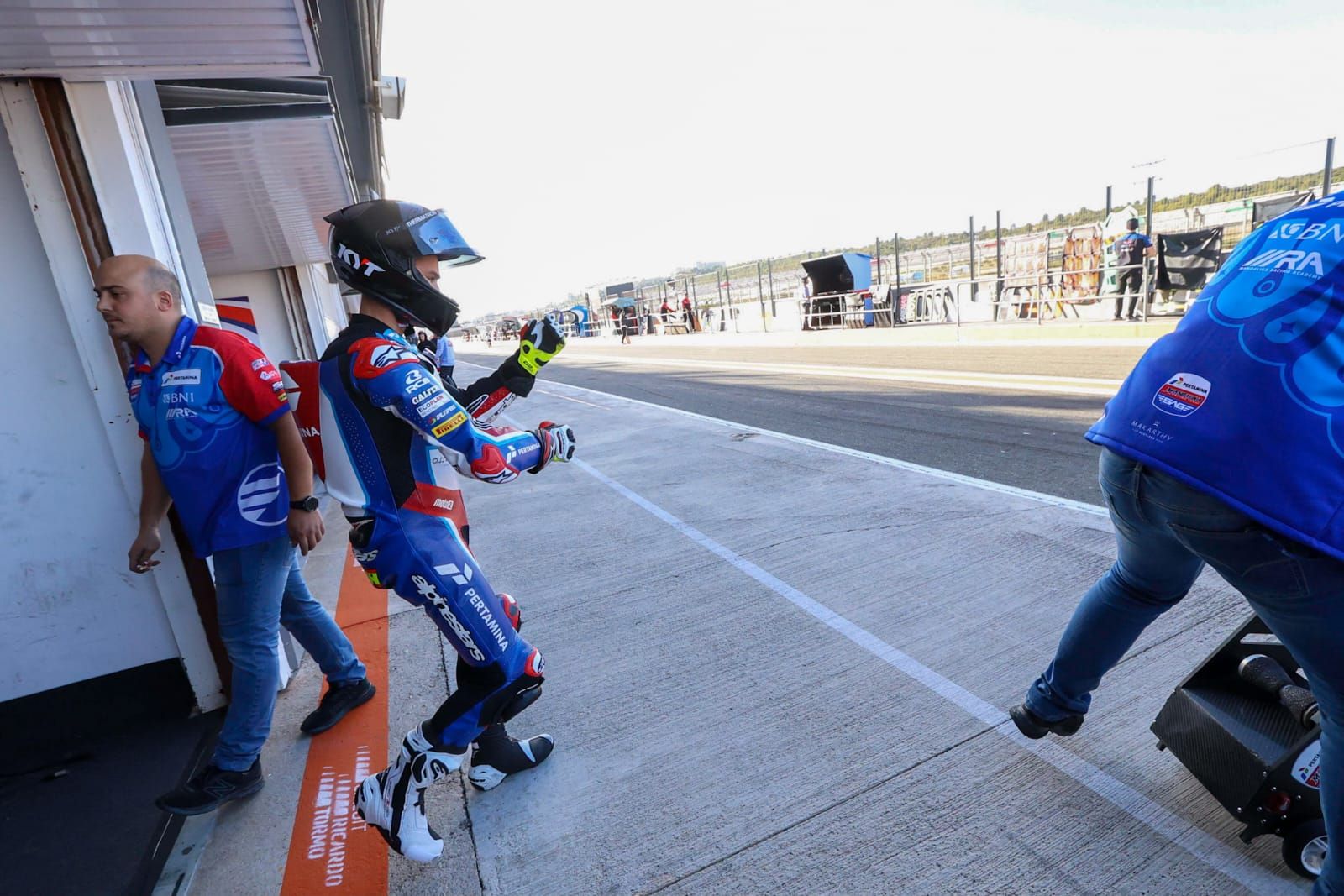 Jaume Masià entrenando antes de su debut en Moto2 en Cheste