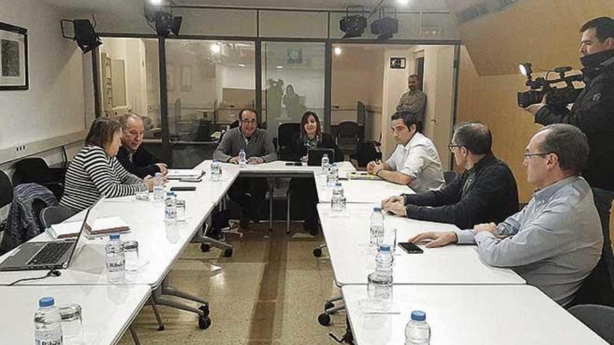 Imagen de la reuniÃ³n del comitÃ© autonÃ³mico de gestiÃ³n de enfermedades infecciosas.