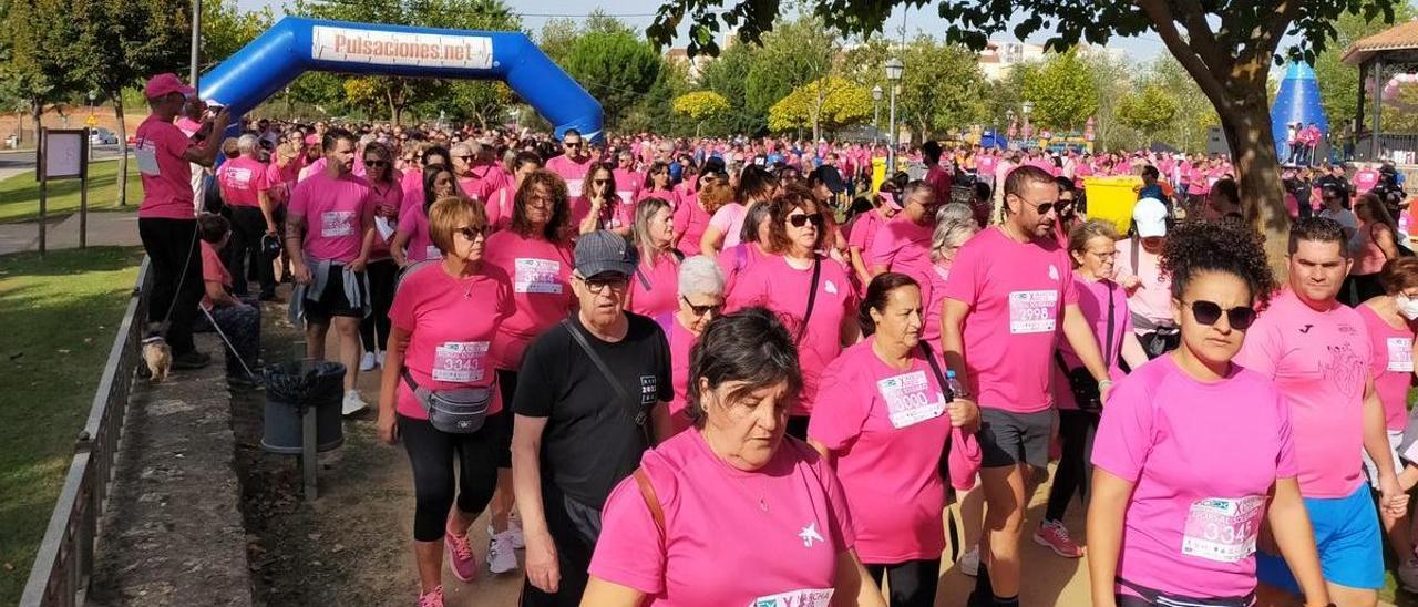 Salida de la marcha rosa de Plasencia.