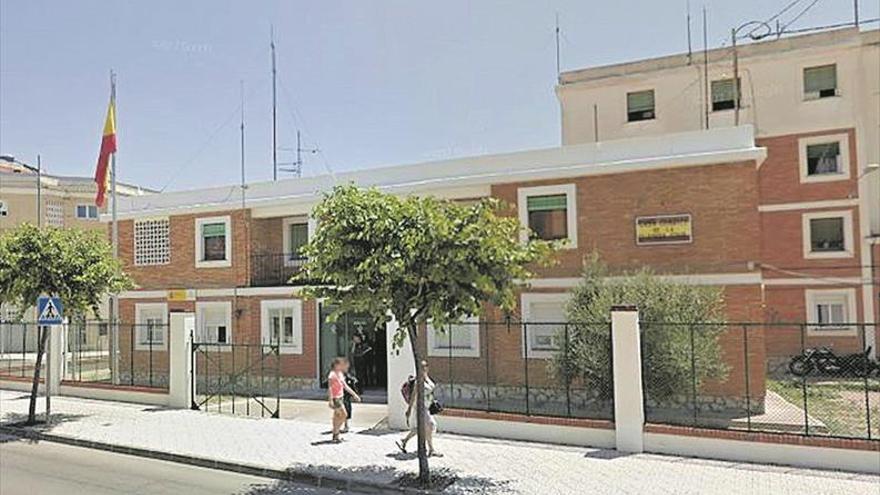 Pega a su mujer en Vinaròs y dice que la matará delante de la Policía