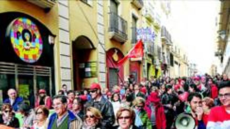 150 personas se manifiestan contra el aborto