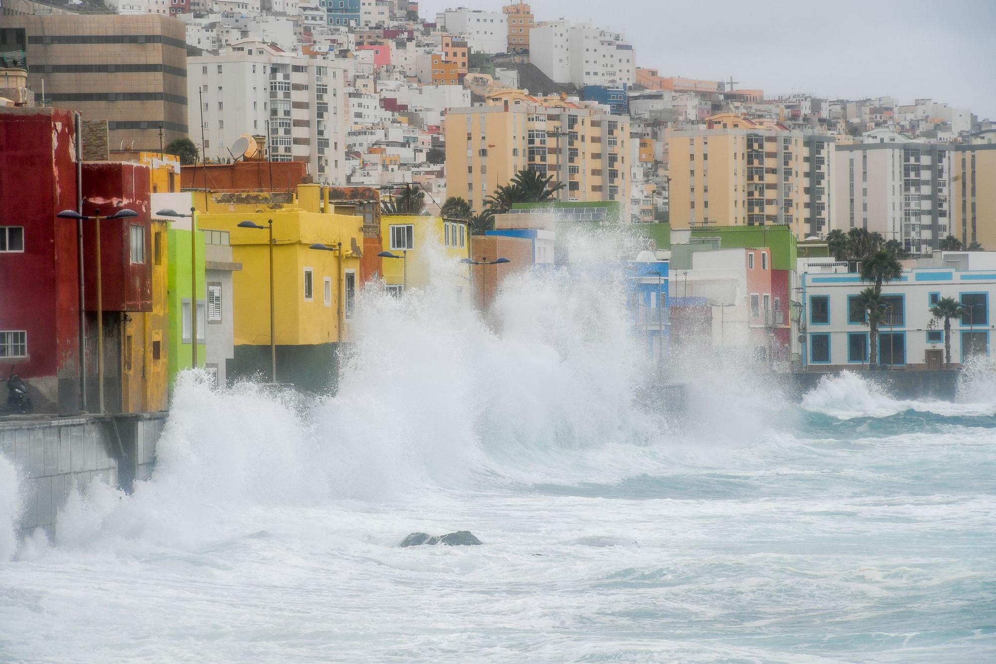 Olas en San Cristóbal, en Las Palmas de Gran Canaria (02/08/2023)