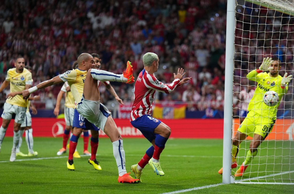 Griezmann anota el gol del triunfo ante el Oporto.