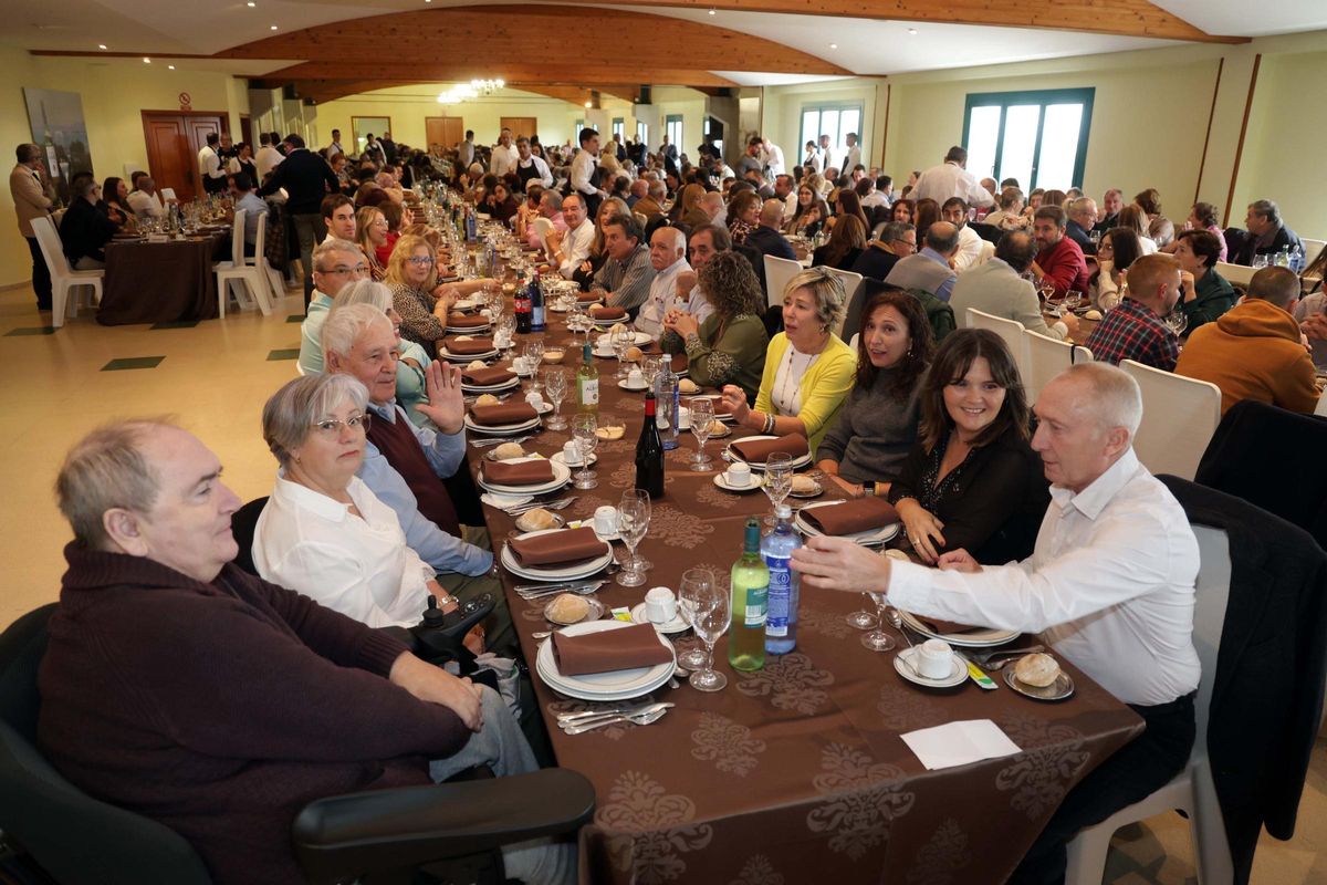 Comensales en Condes de Albarei, ayer.