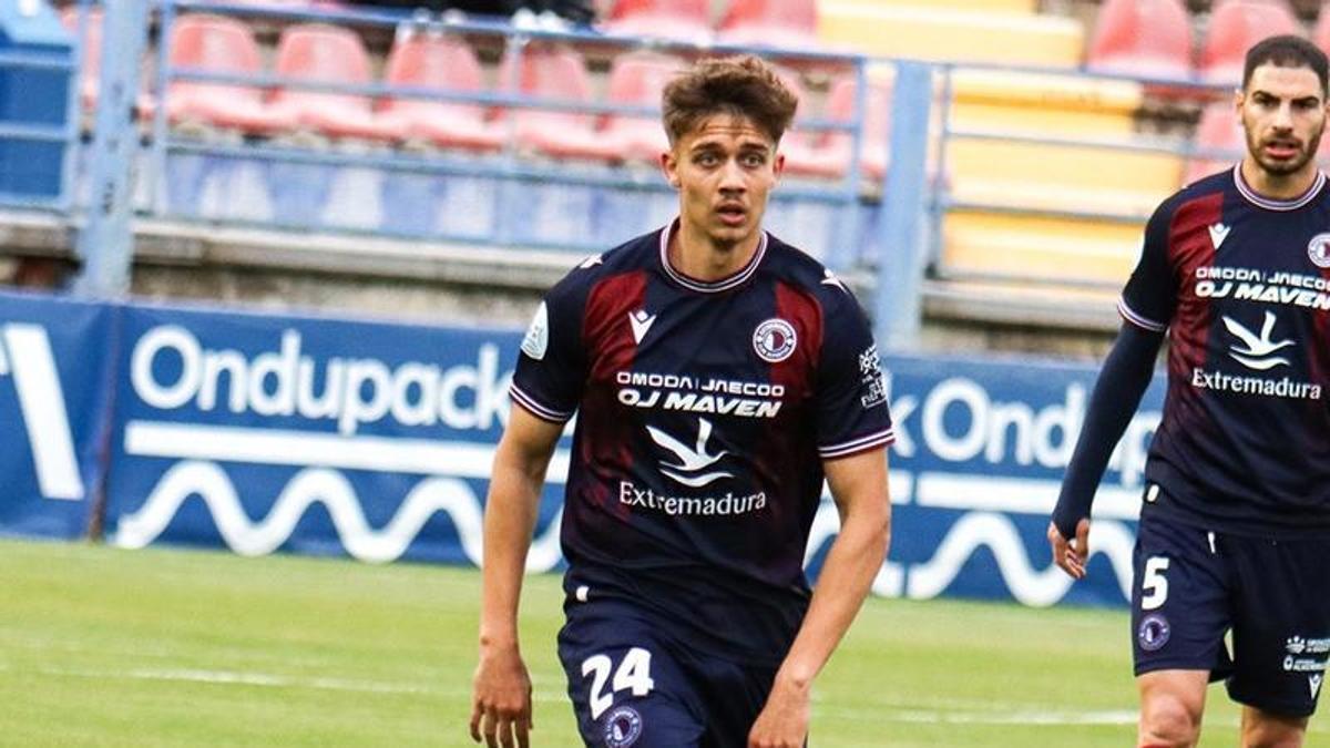 Luis Nicolás esta temporada con el Extremadura.