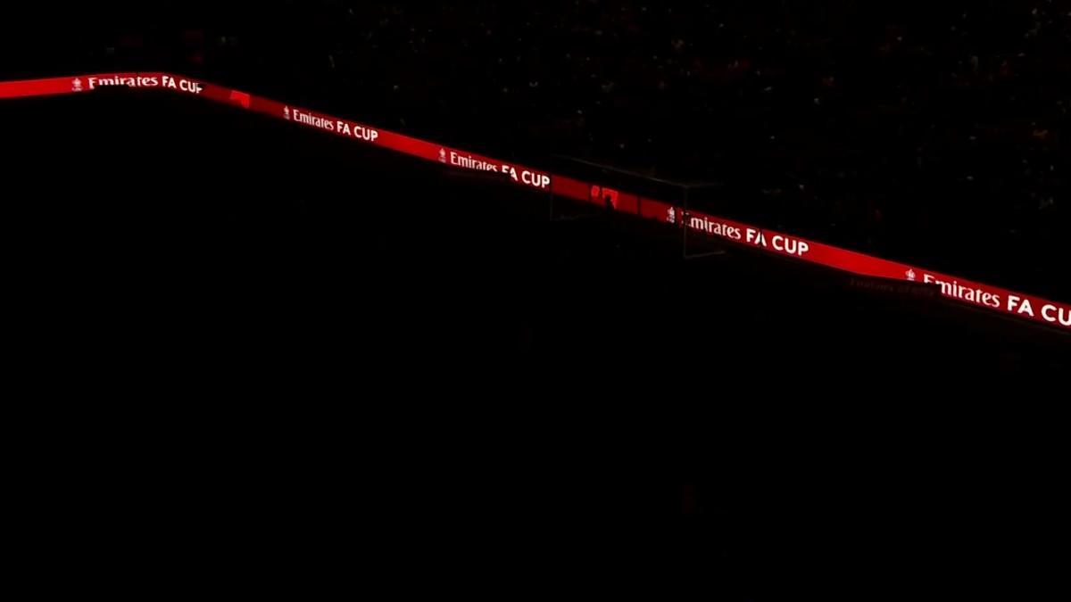 ¡Se fueron las luces del estadio en la FA Cup durante el Wolverhampton-Liverpool!