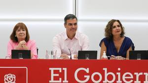 El PSOE negocia amb el PP esmenes de menys relleu per lligar el seu vot en la reforma del ‘sí és sí’
