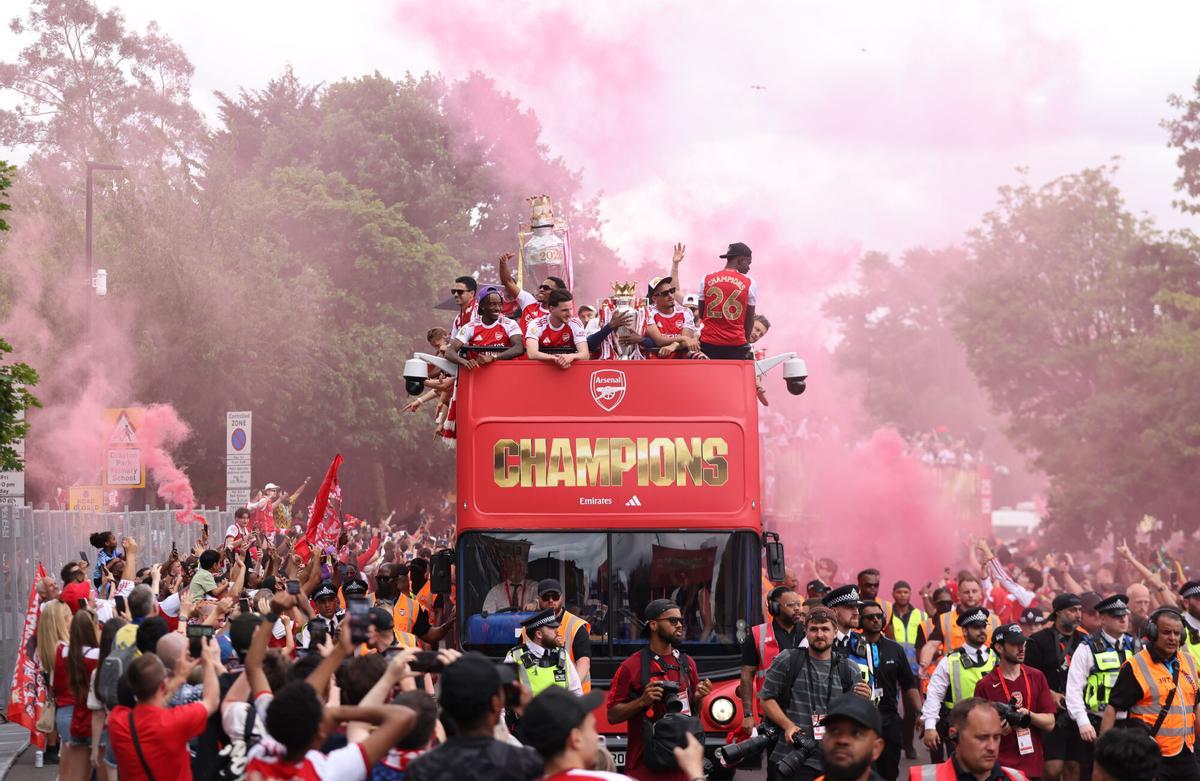 Las mejores imágenes del desfile del Arsenal por la Premier League Las mejores imágenes del desfile del Arsenal por la Premier League