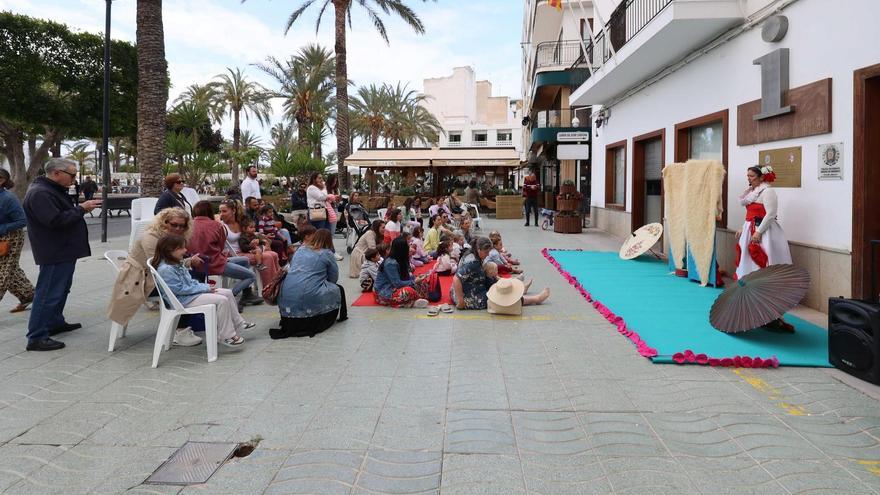 VÍDEO: Los libros de Ibiza y los cuentos infantiles, las estrellas de Sant Jordi en Sant Llorenç y Sant Antoni