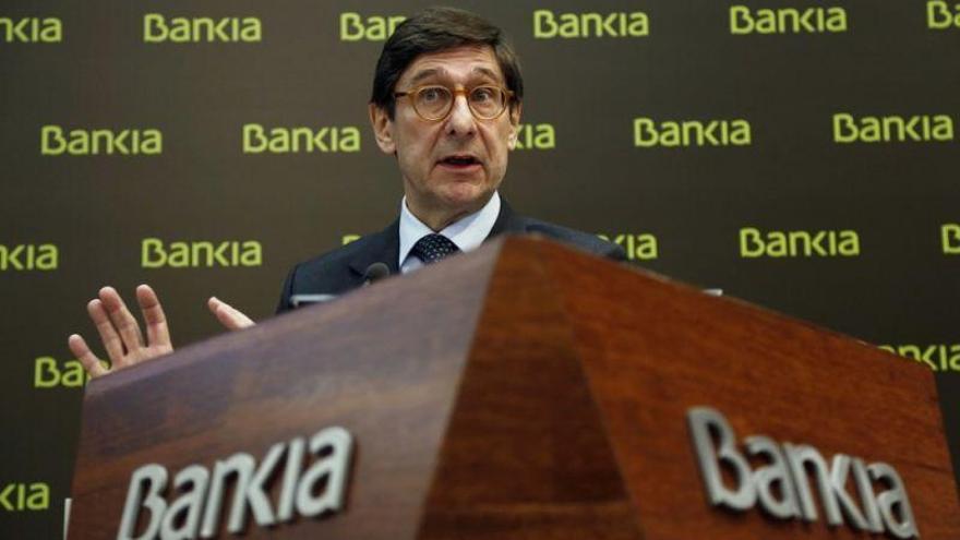 Los accionistas de Bankia avalan la absorción por CaixaBank