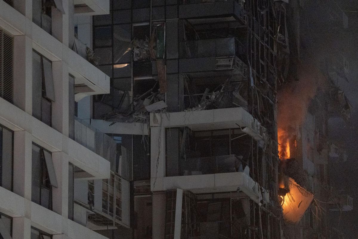 Iran lanza misiles sobre Tel Aviv respondiendo el ataque de Israel.