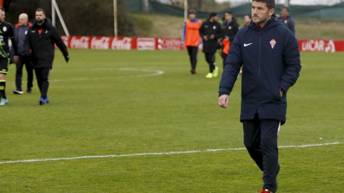 Samuel Baños, en un partido del Sporting B.