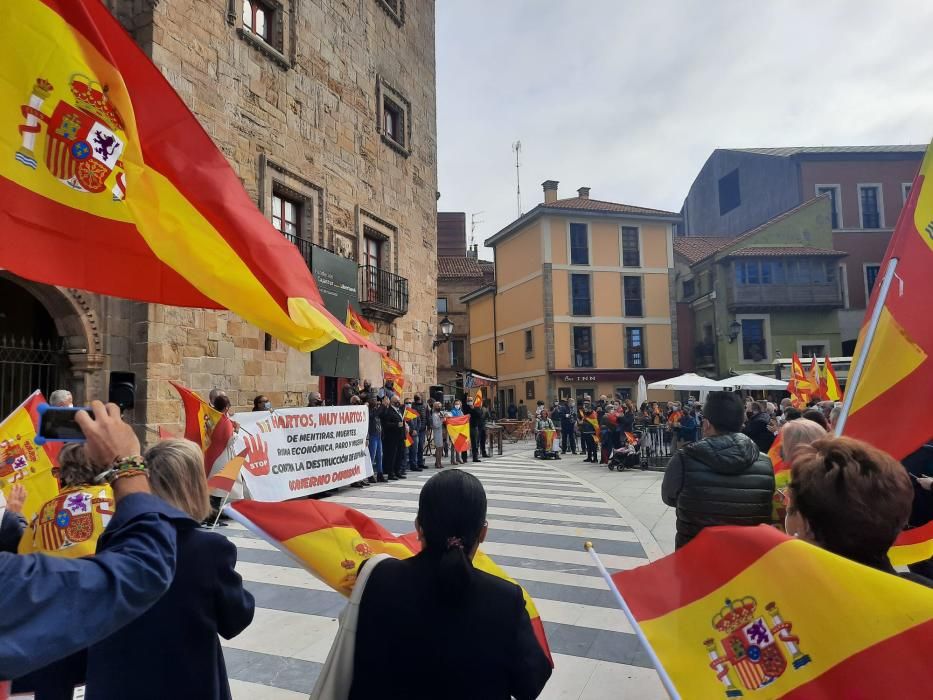 Concentración en Gijón por el 12 de octubre