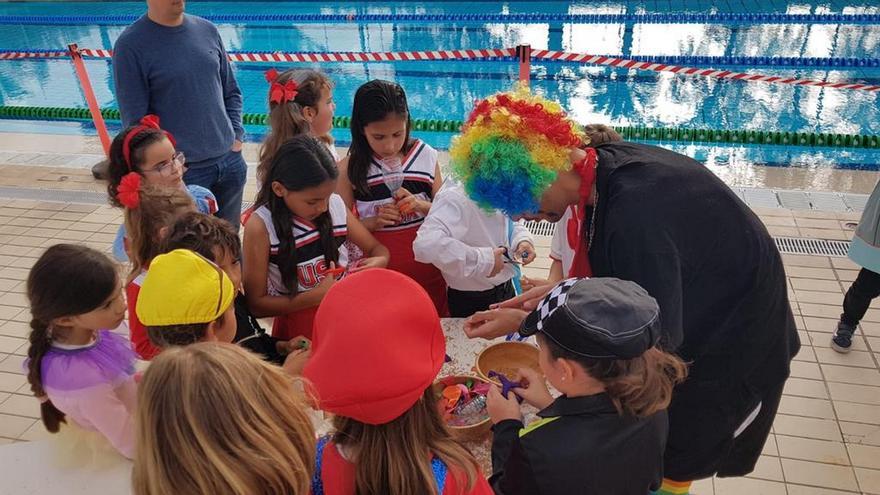 El CN Metropole celebra el Carnaval con una fiesta infantil que llenó el club