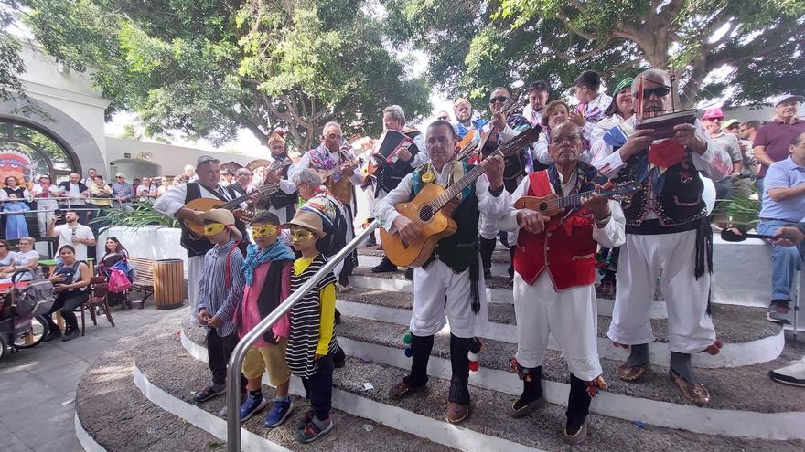 Los Buches animan el carnaval tradicional de Arrecife 2024