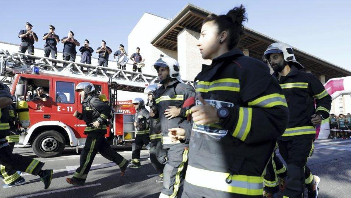 Imágenes de la VII Carrera Popular 10K Bomberos Zaragoza.