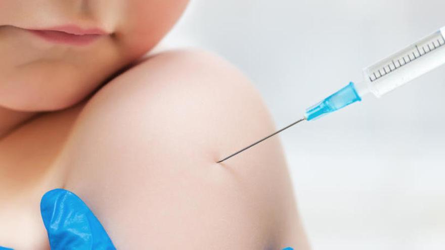 Los farmacéuticos andaluces firman un manifiesto a favor de la vacunación