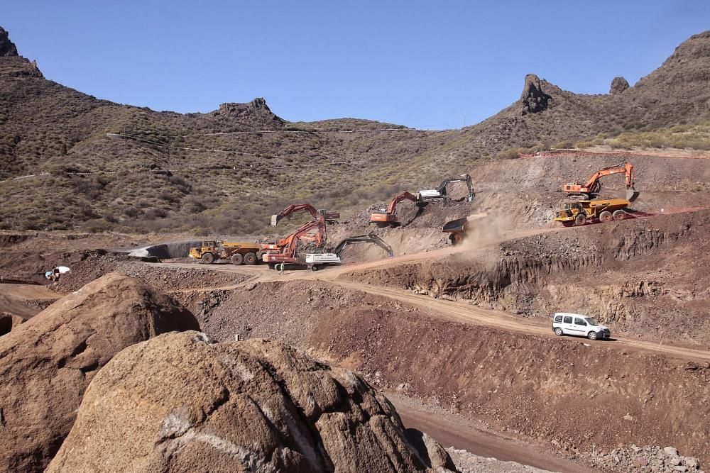 Inicio de la excavación del túnel de Erjos.